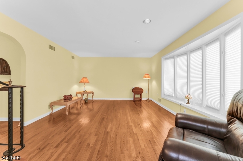 209 Cedar St