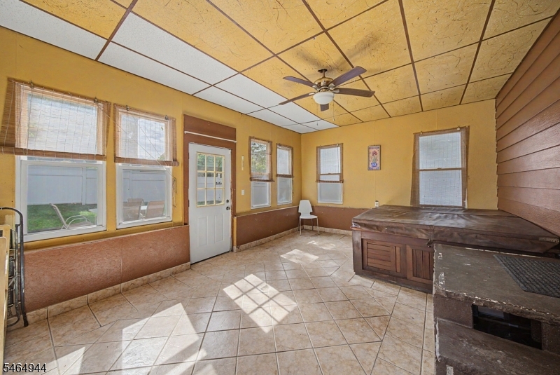 88 Boiling Springs Ave