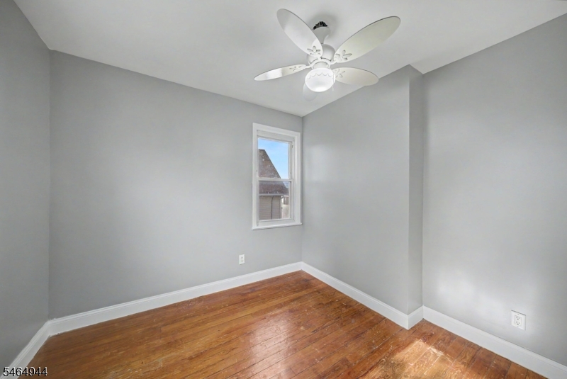 88 Boiling Springs Ave