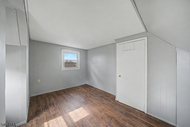 88 Boiling Springs Ave