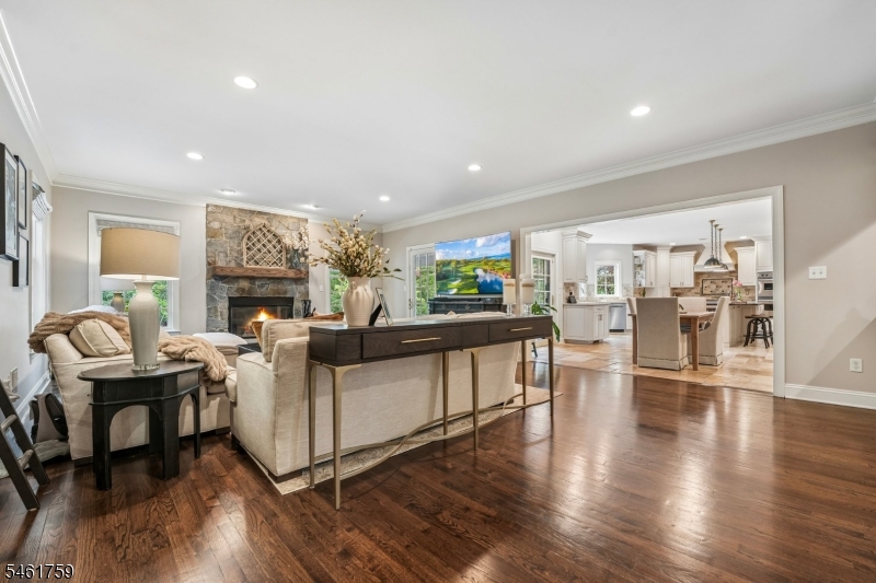 6 Combs Hollow Rd