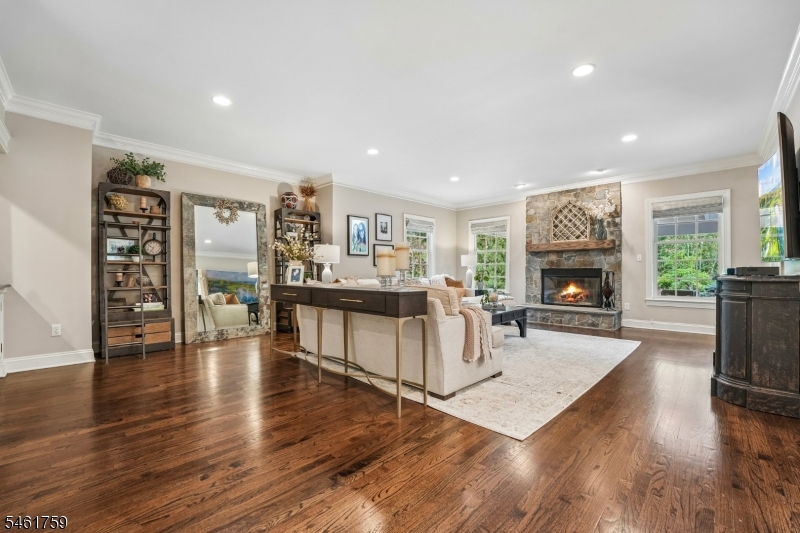 6 Combs Hollow Rd