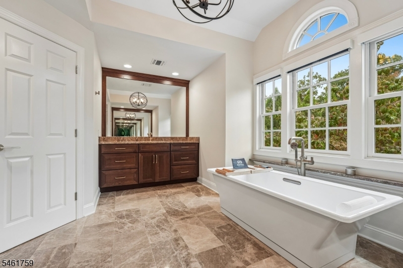 6 Combs Hollow Rd