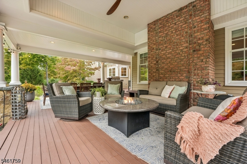 6 Combs Hollow Rd