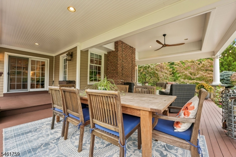 6 Combs Hollow Rd