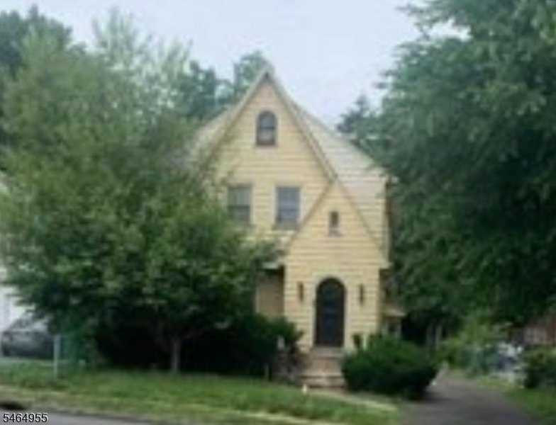 95 Belleville Ave