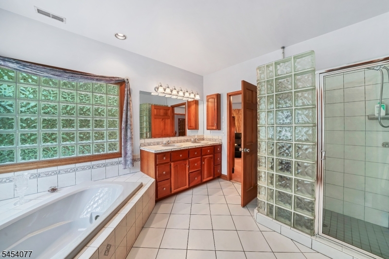 137 Lanning Rd