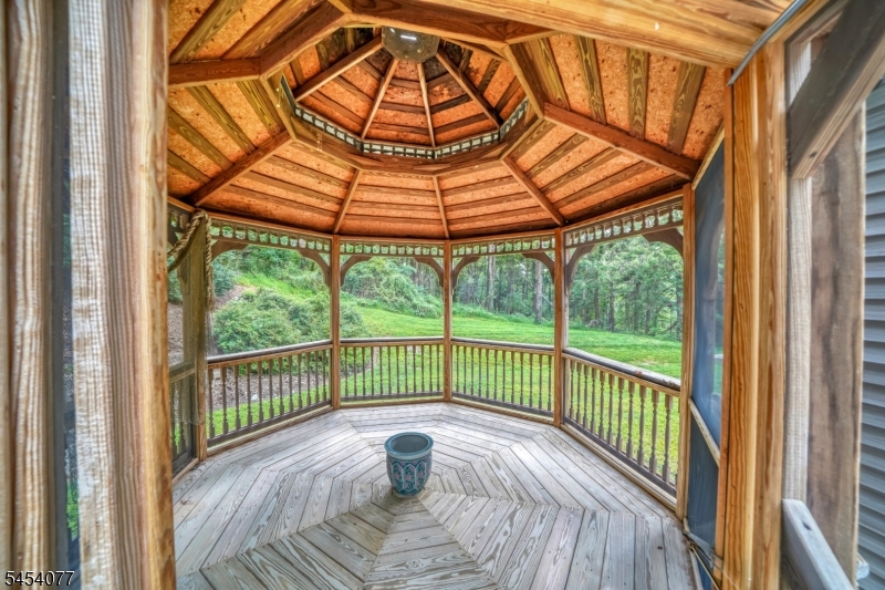 137 Lanning Rd
