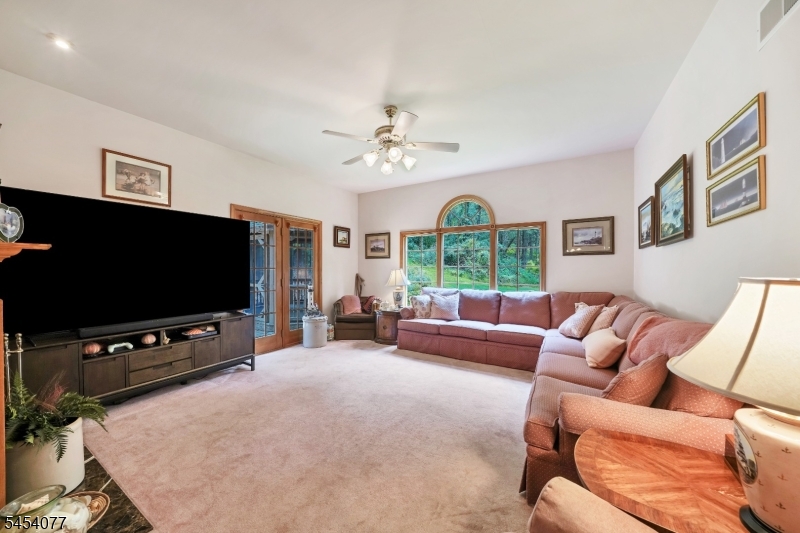 137 Lanning Rd