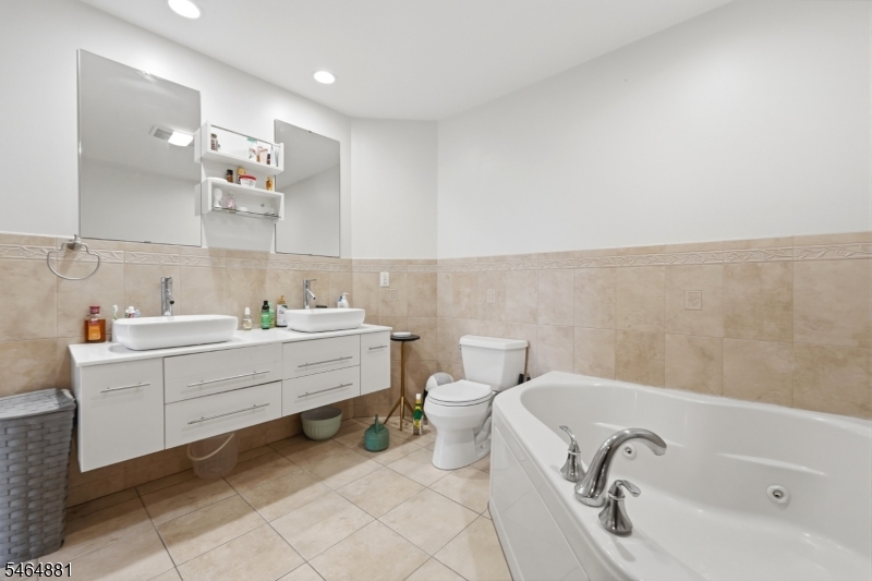 7 Harbor Front Ct. Unit C7