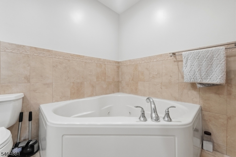 7 Harbor Front Ct. Unit C7