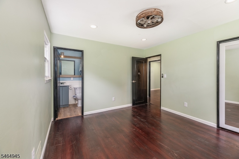 7 Fox Hill Dr