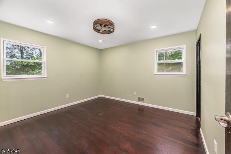 7 Fox Hill Dr
