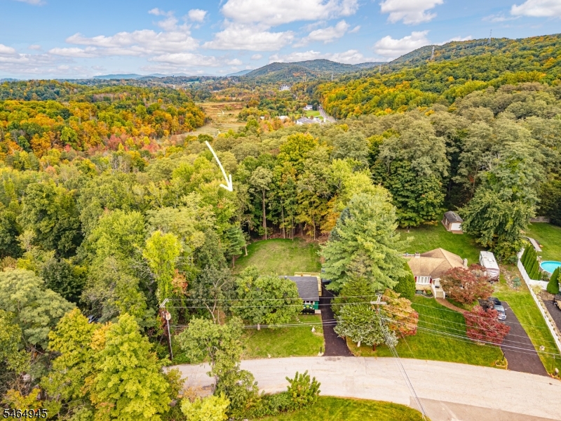 7 Fox Hill Dr