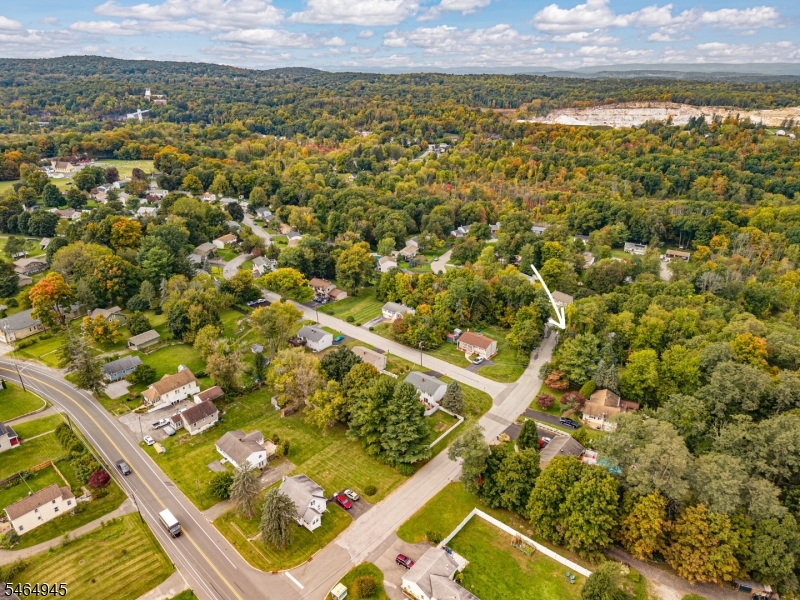 7 Fox Hill Dr
