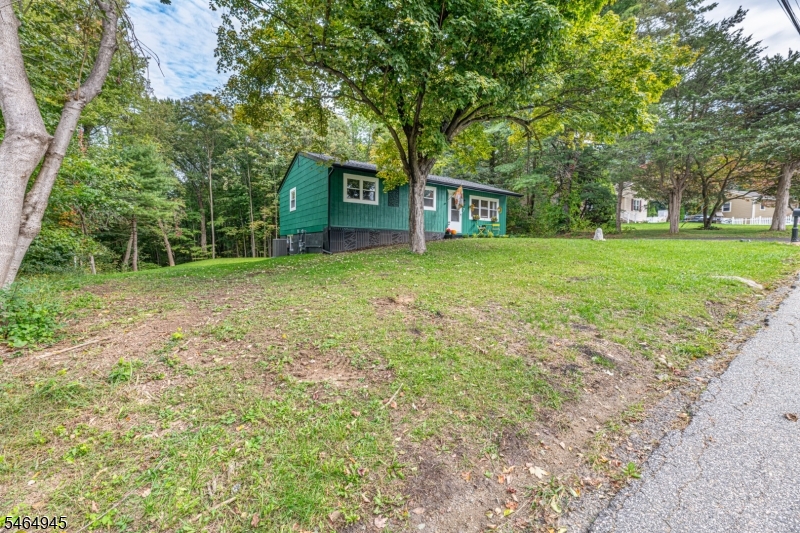 7 Fox Hill Dr
