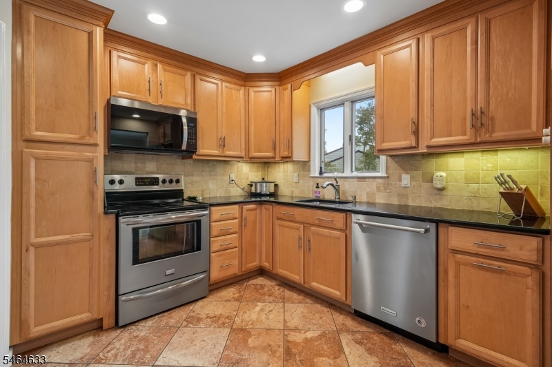 91 Ridge Dr