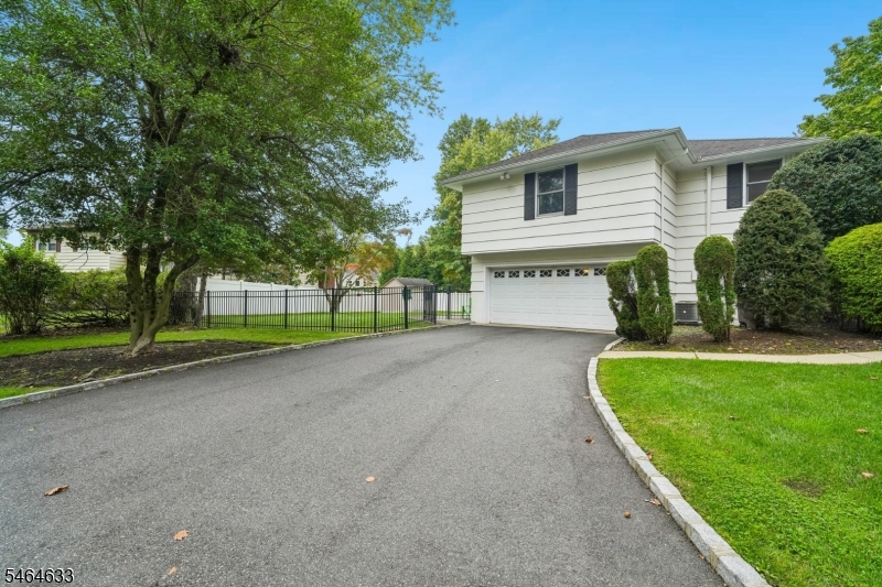 91 Ridge Dr