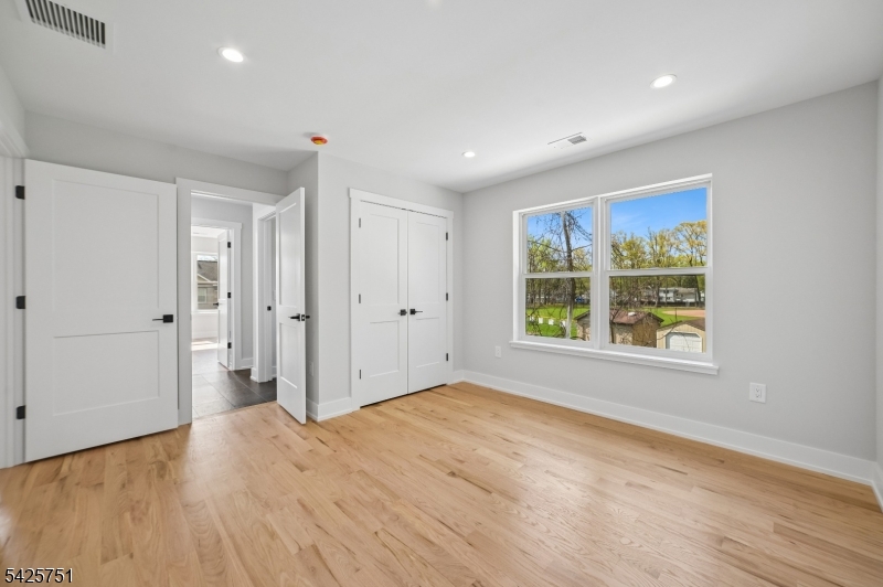 136 Irwin St