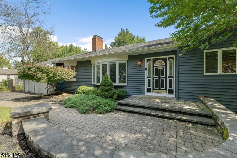 25 Starview Dr