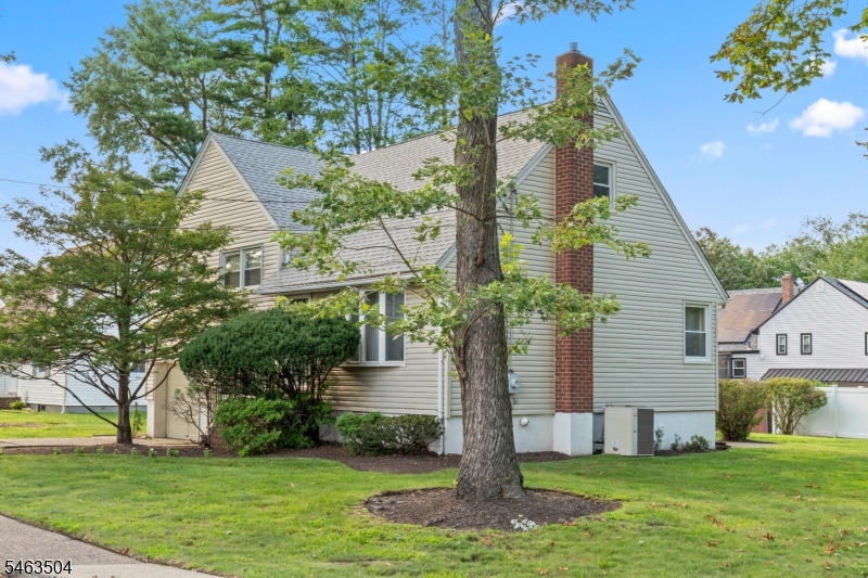 257 Hamilton Rd