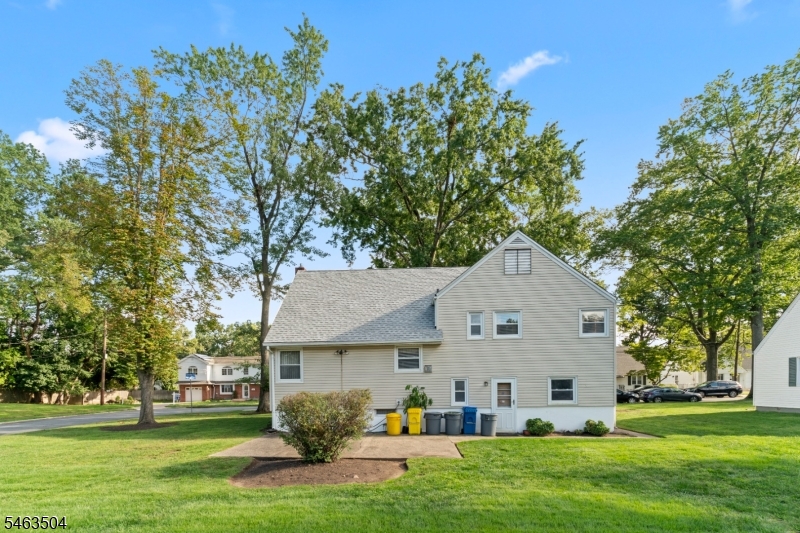 257 Hamilton Rd