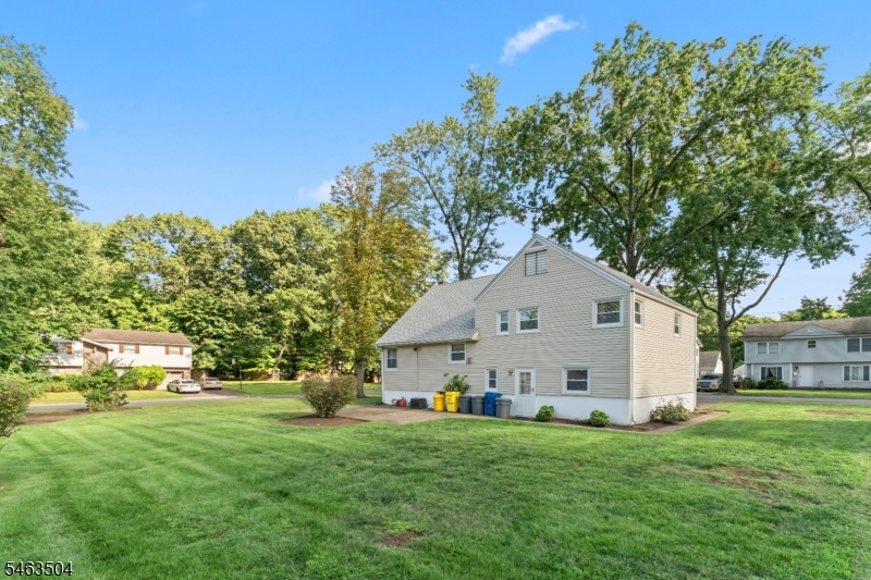 257 Hamilton Rd