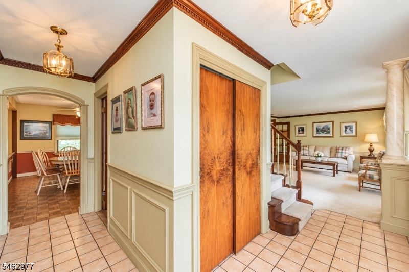 2 Rochambeau Rd