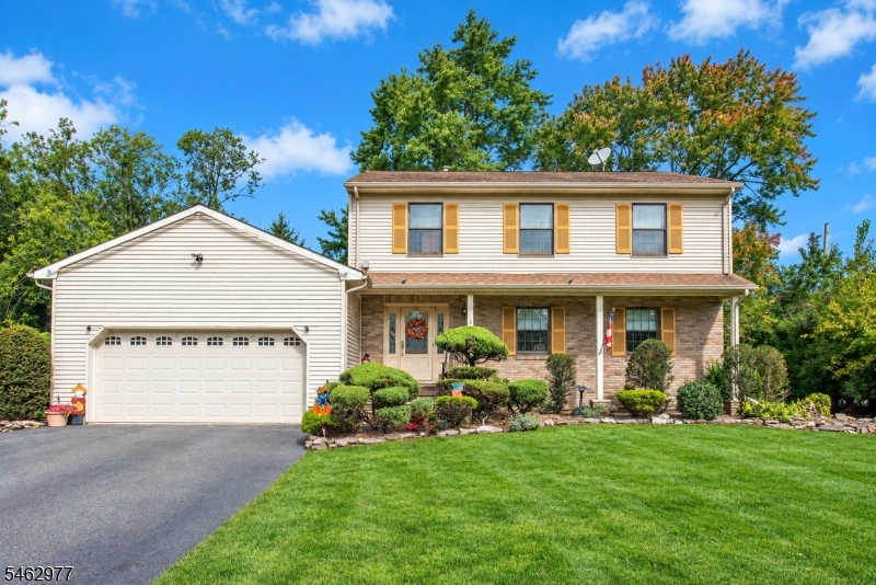 2 Rochambeau Rd