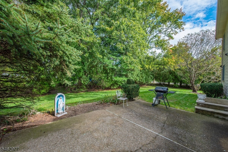 2 Rochambeau Rd