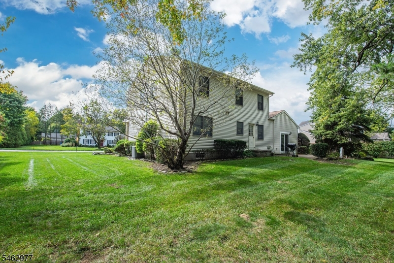 2 Rochambeau Rd