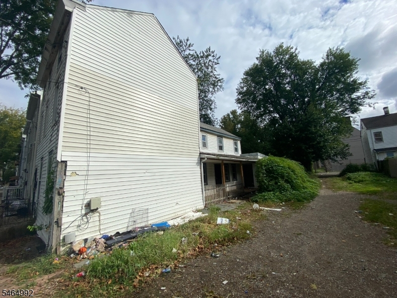 526 Lamberton St