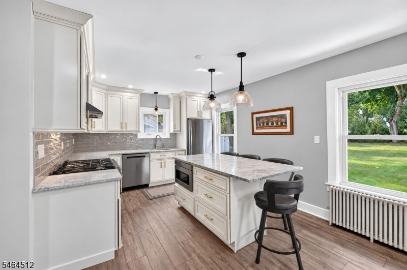 325 Dorn Ave
