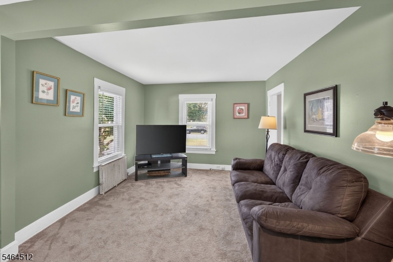 325 Dorn Ave