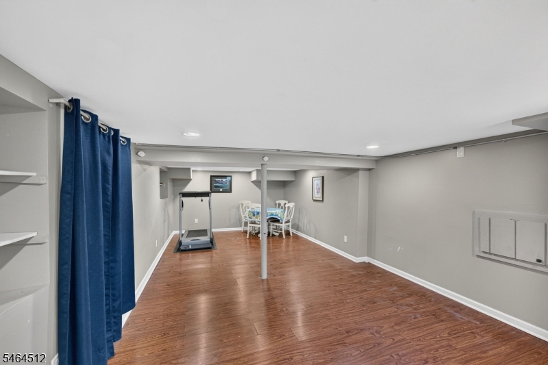 325 Dorn Ave