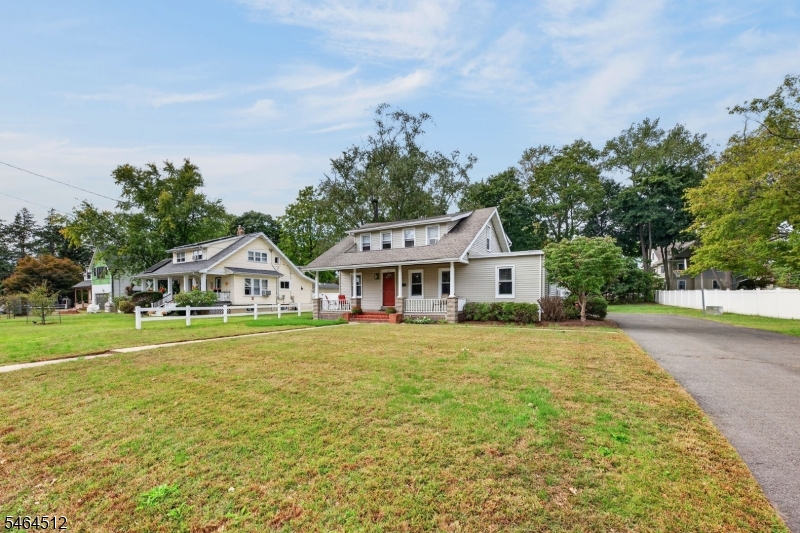 325 Dorn Ave