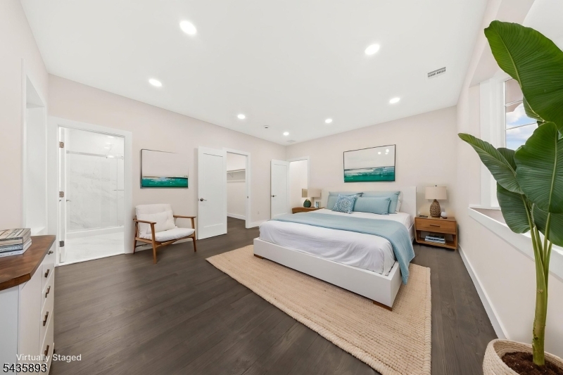 418 East Ave
