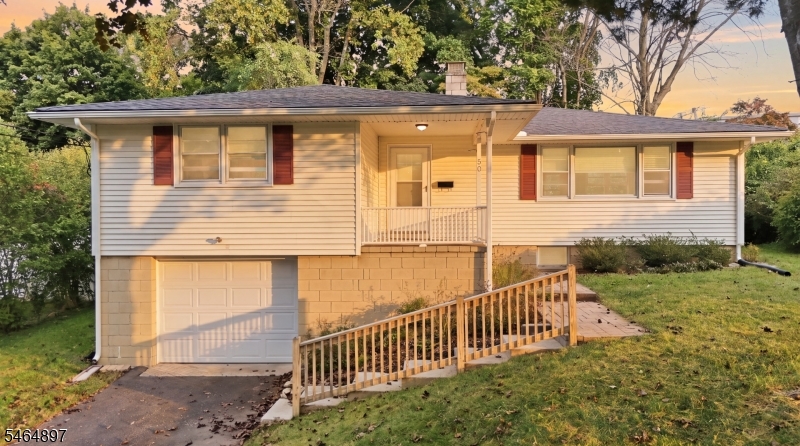 50 Hunters Ln