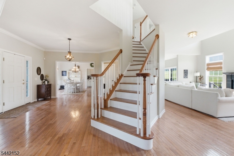 10 Spyglass Hl