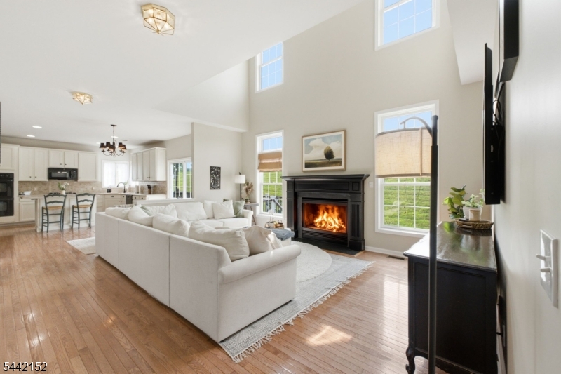 10 Spyglass Hl