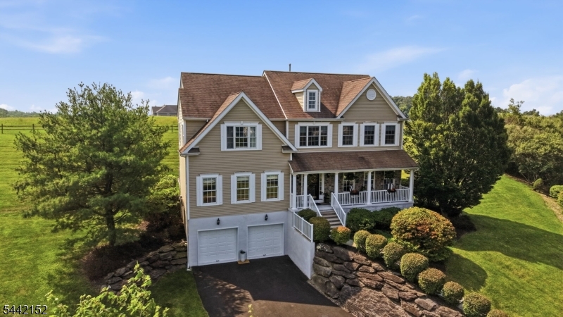 10 Spyglass Hl
