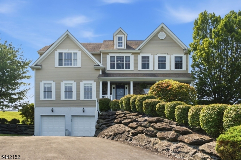 10 Spyglass Hl