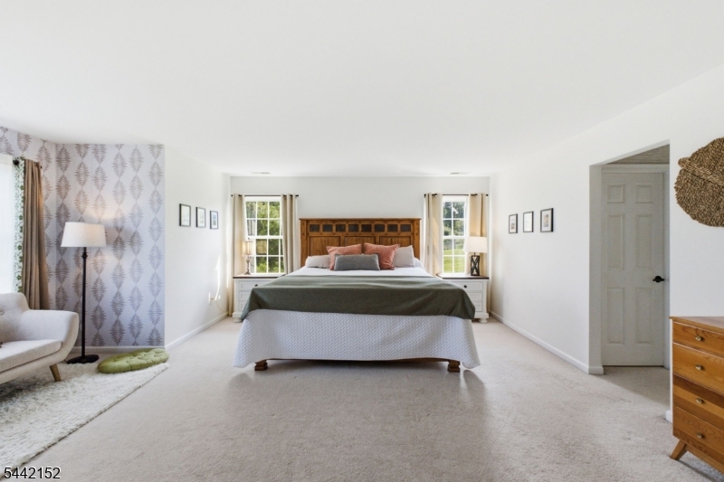 10 Spyglass Hl