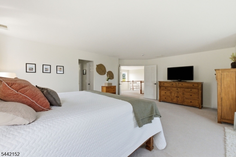 10 Spyglass Hl