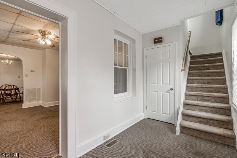 18 Robinson St