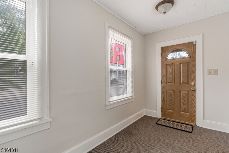18 Robinson St
