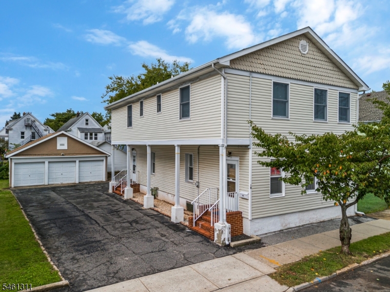 18 Robinson St