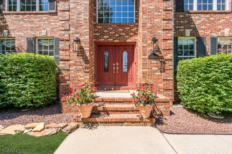 4 Scott Dr