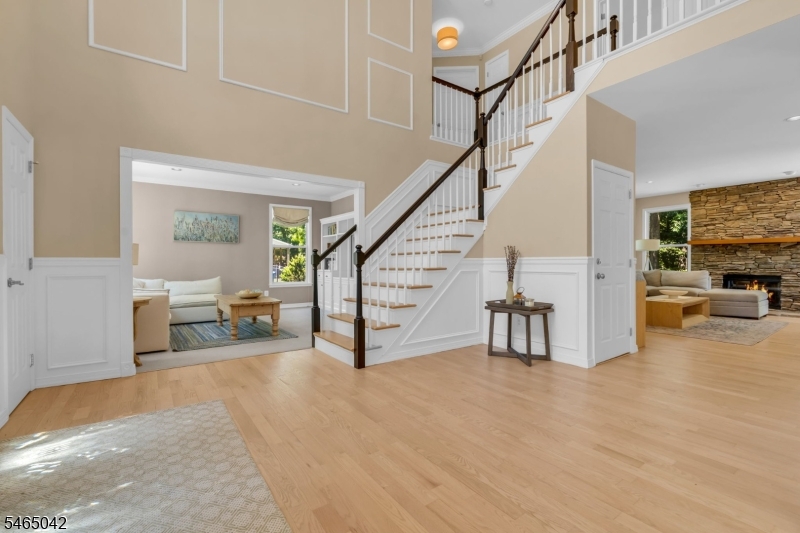 4 Scott Dr