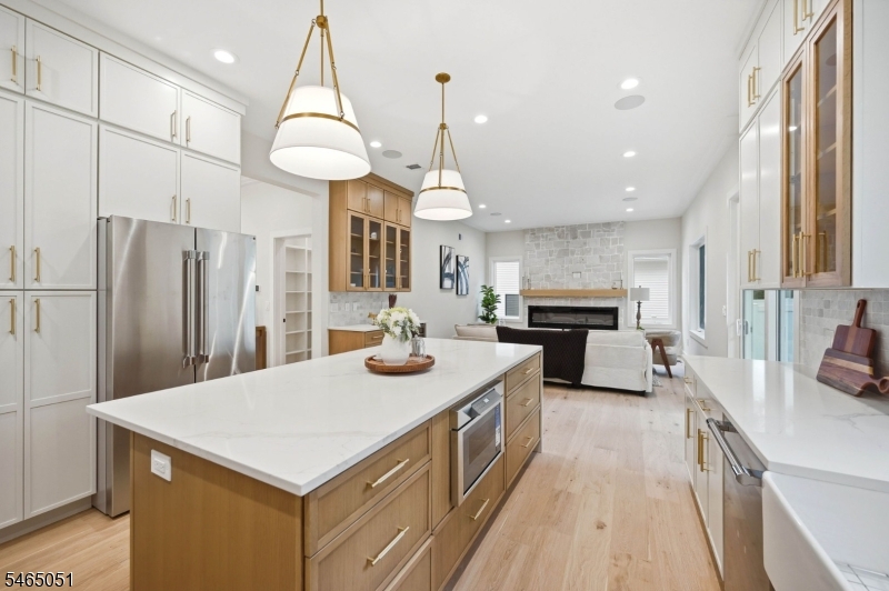 123 Forest Ave